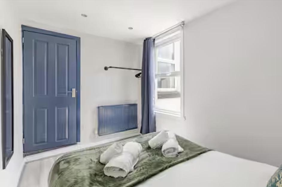 3bed 2bath House - Free Parking - Close To Everton & Fc- Managed By Chique Ltd Holiday home