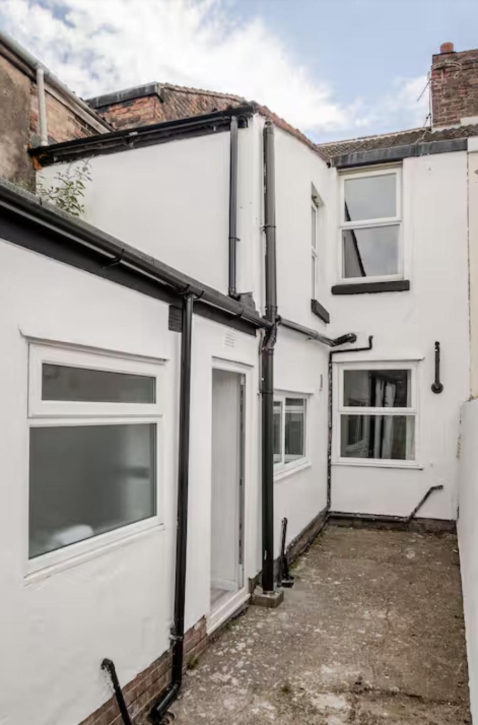 Holiday home 3bed 2bath House - Free Parking - Close To Everton & Fc- Managed By Chique Ltd Liverpool